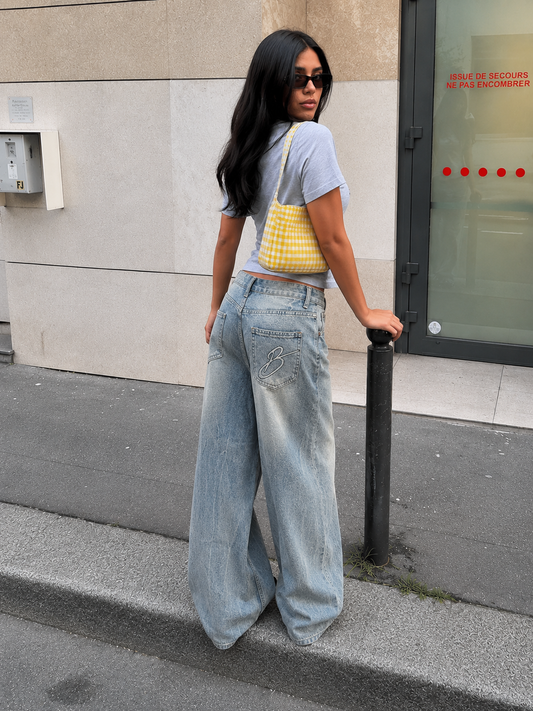 Buttoned jeans